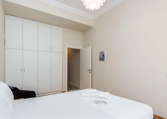C.4 Red Rose #colony_central_apartment شقة سالونيك